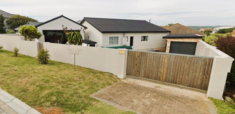 4 Bedroom Property for Sale in Stilbaai Wes Western Cape